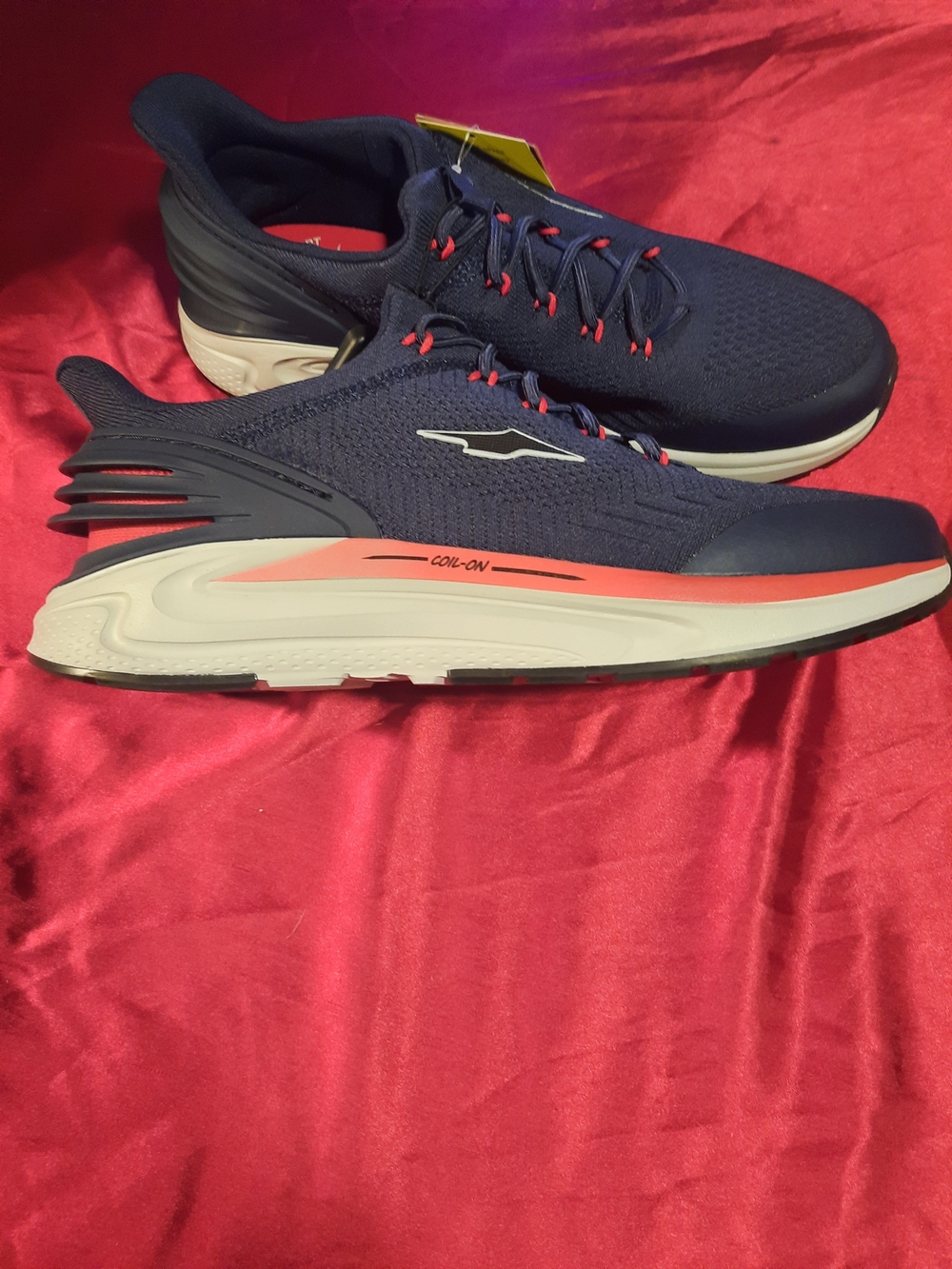 Avia Men's Navy Sport Sneakers with Red Accents Size 9.5